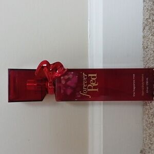 B&BW Discontinued NWOT Forever Red